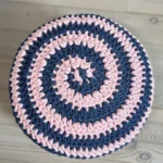 Marta Derkacz Produkt Pufa Szydełkowa Spirala (2)